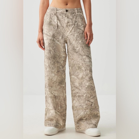 Ardene Pants - Ardene | L | Camo High-Rise, Wide Legs Carpenter Pants